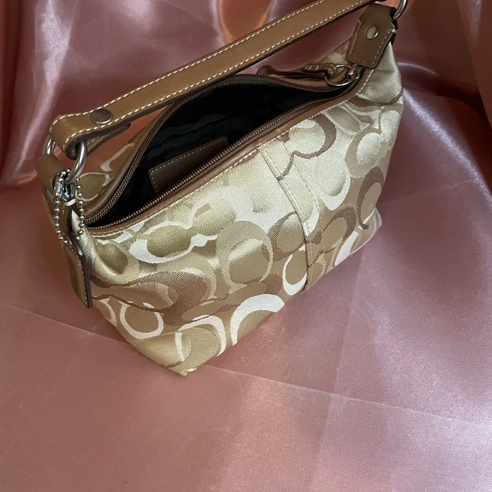 SOLD Vintage Y2K Coach Optic Signature Jacquard Tan Brown Designer Handbag - Picture 8 of 11